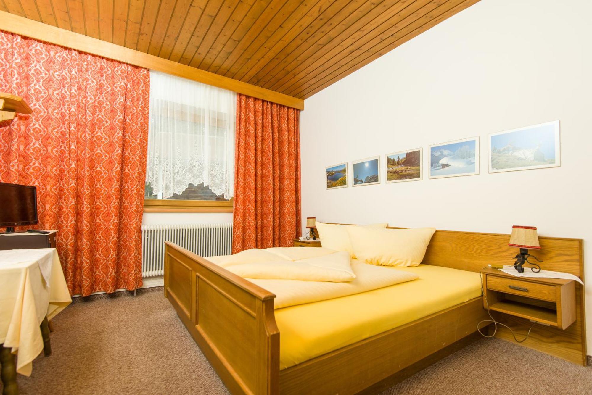 Gaestehaus Helga Scharnitz Oda fotoğraf